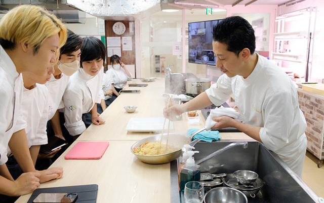 飲食業界の新しい人材育成のための取り組み